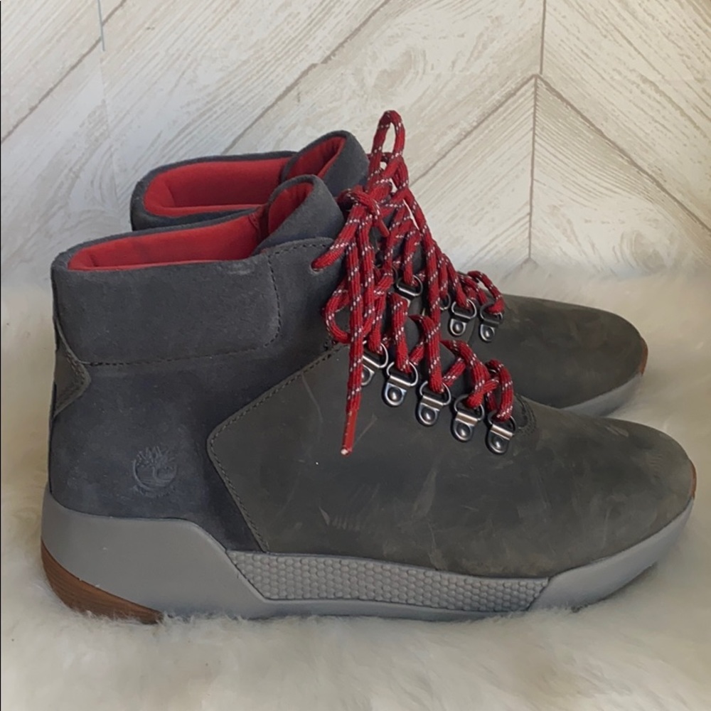 New Timberland short grey boots 7